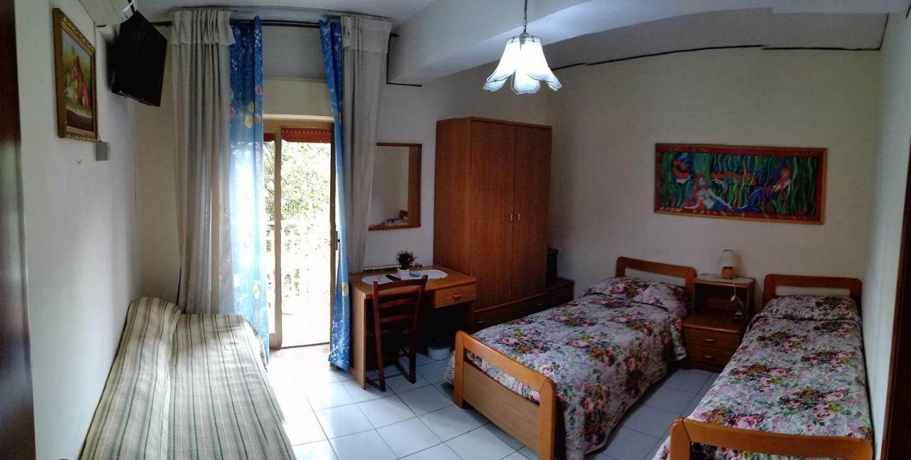 Hotel Eliseo Giardini Naxos Exterior foto