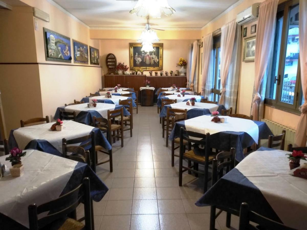 Hotel Eliseo Giardini Naxos Exterior foto