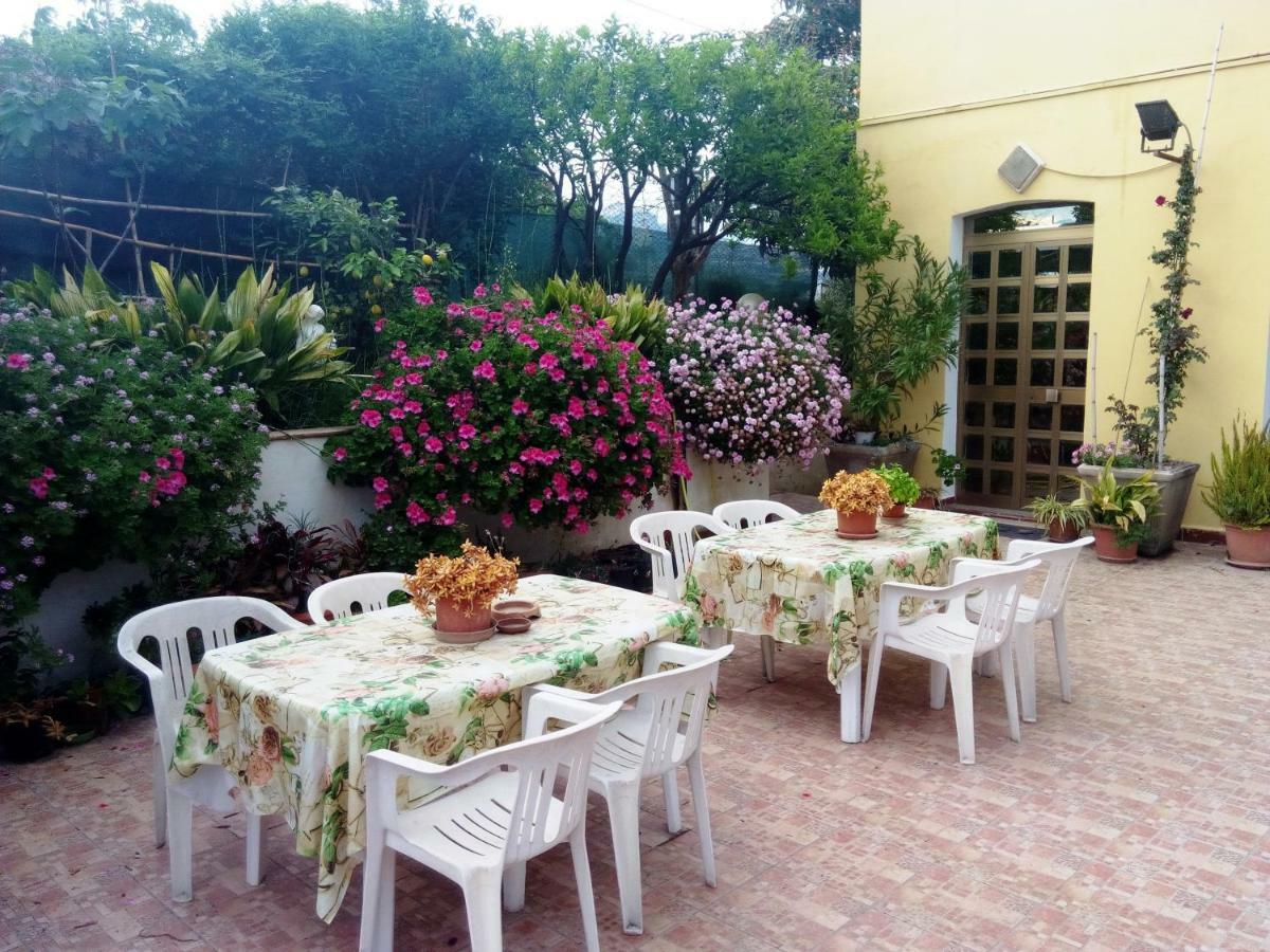 Hotel Eliseo Giardini Naxos Exterior foto